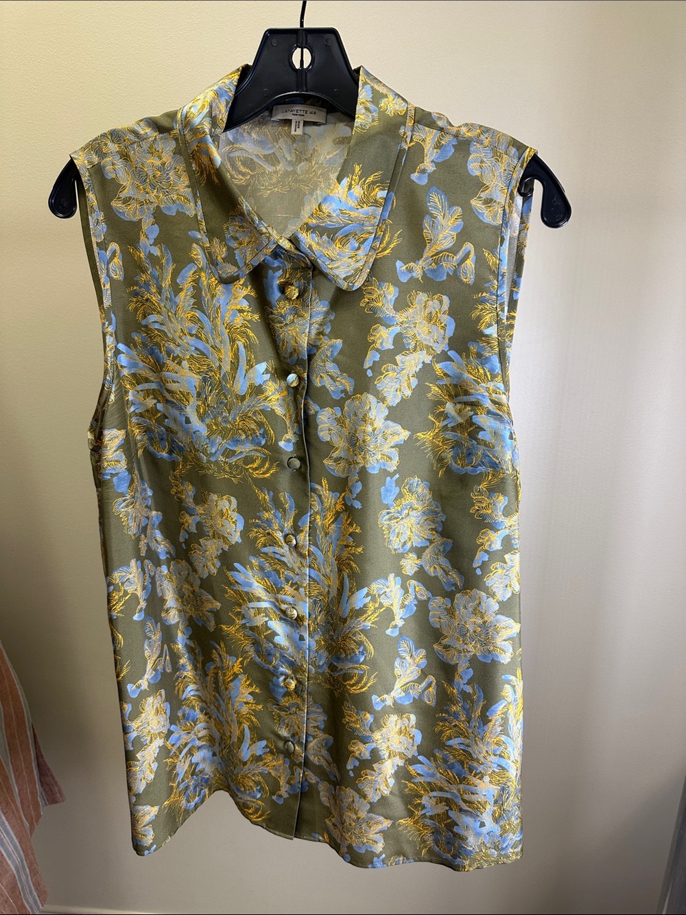 Lafayette 148 New York Olive Green Sleeveless Floral Button-Front Shell